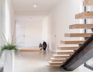 Escaliers, garde-corps, mezzanines : comment optimiser l’espace dans vos locaux d’activité